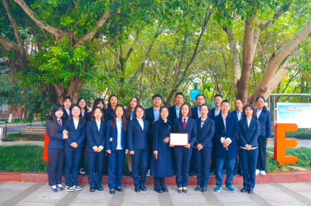 星教育 | 從“一”開(kāi)始，以愛(ài)育才：德外不變的情懷，用六年影響一生！